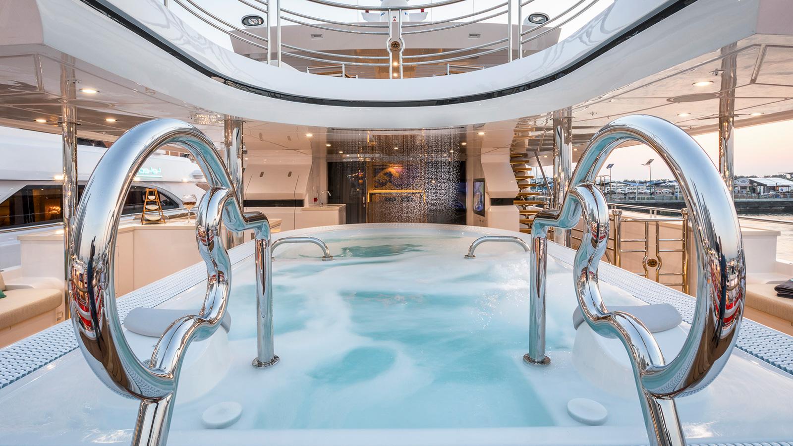 Name:  hot tub for yacht.jpg
Views: 1049
Size:  214.7 KB