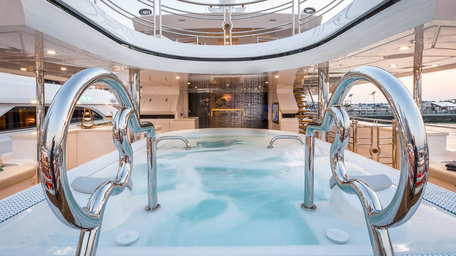 Name:  hot tub for yacht.jpg
Views: 1041
Size:  214.7 KB