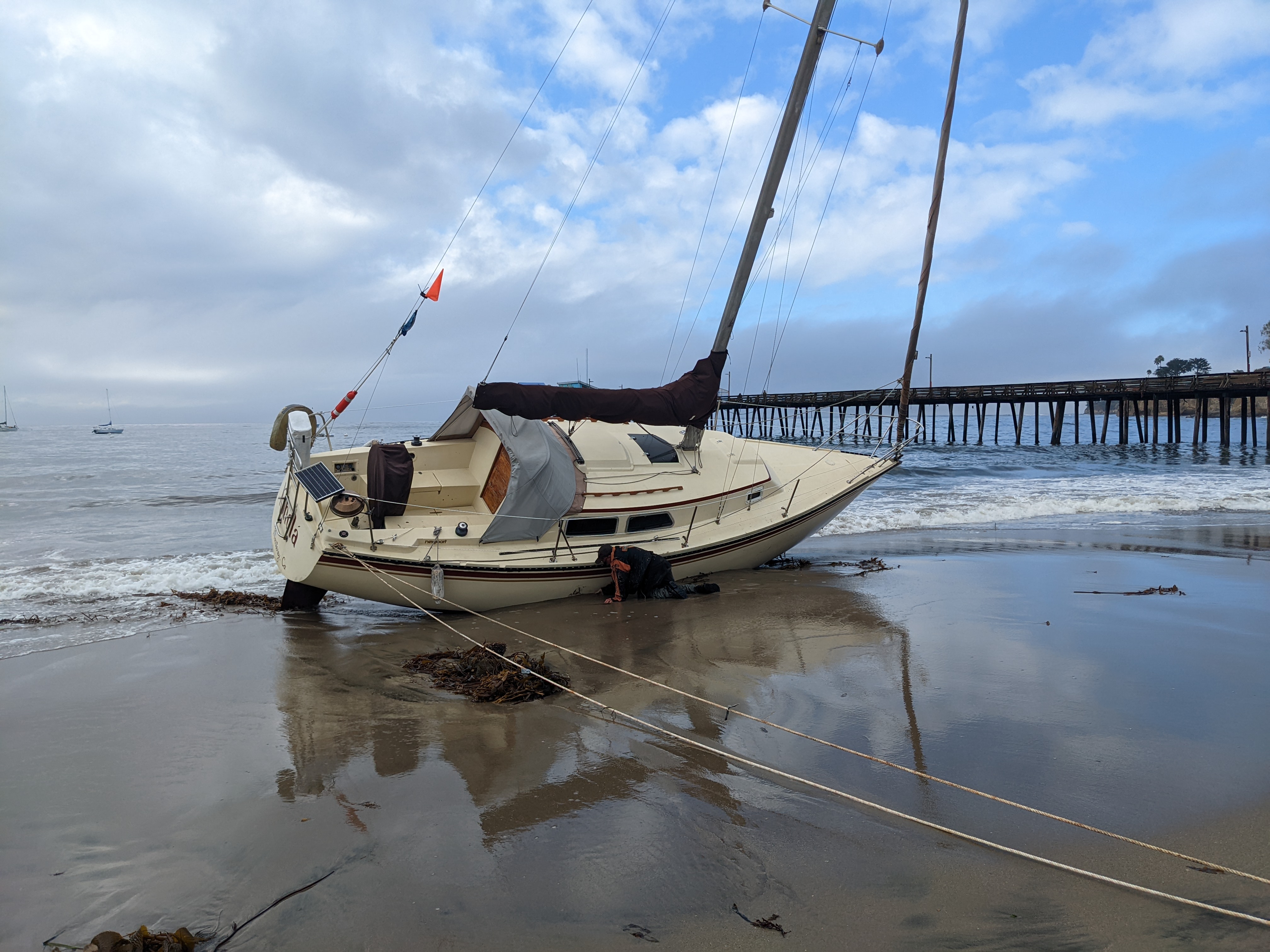 Name:  Capitola Beaching 2.jpg
Views: 290
Size:  2.51 MB